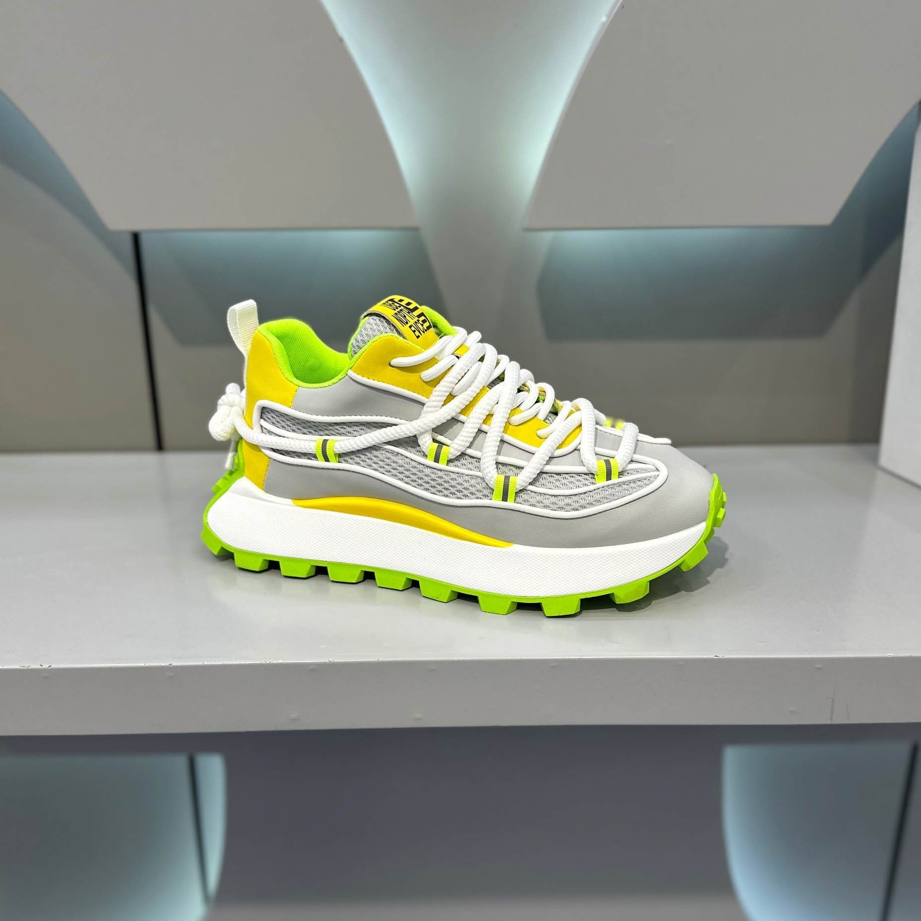 Fashion Comfortable Fashionable Casual Shoes Thick Bottom Hight Increasing Board Shoes